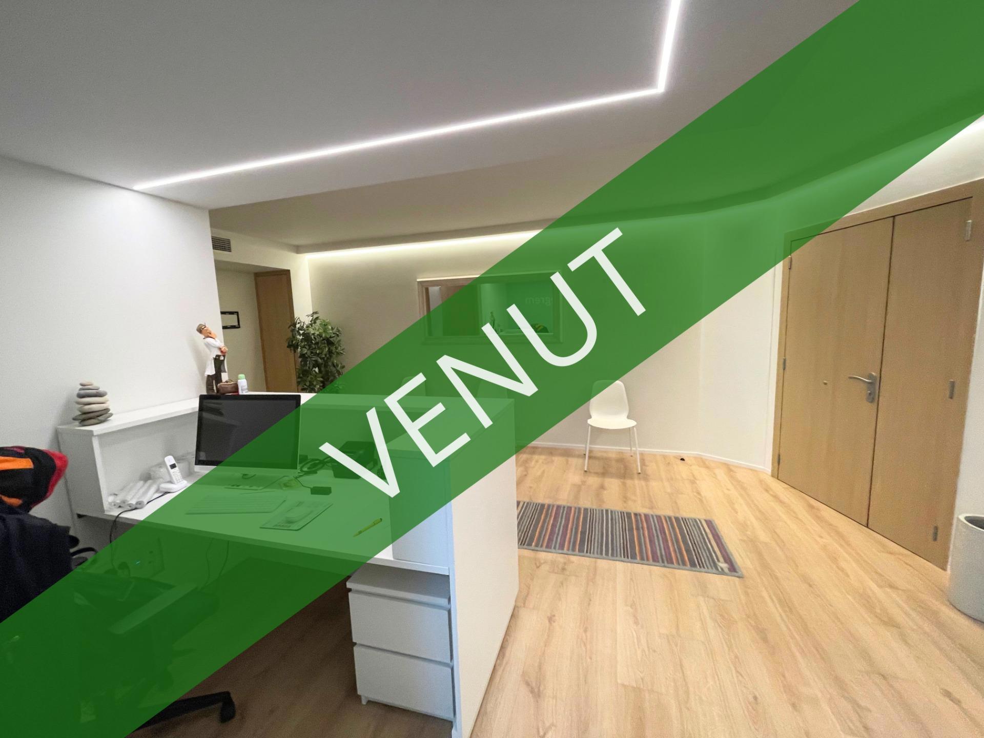 Despatx en venta al centre