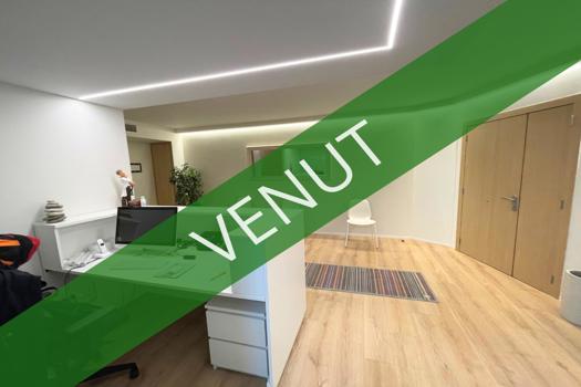 Despatx en venta al centre