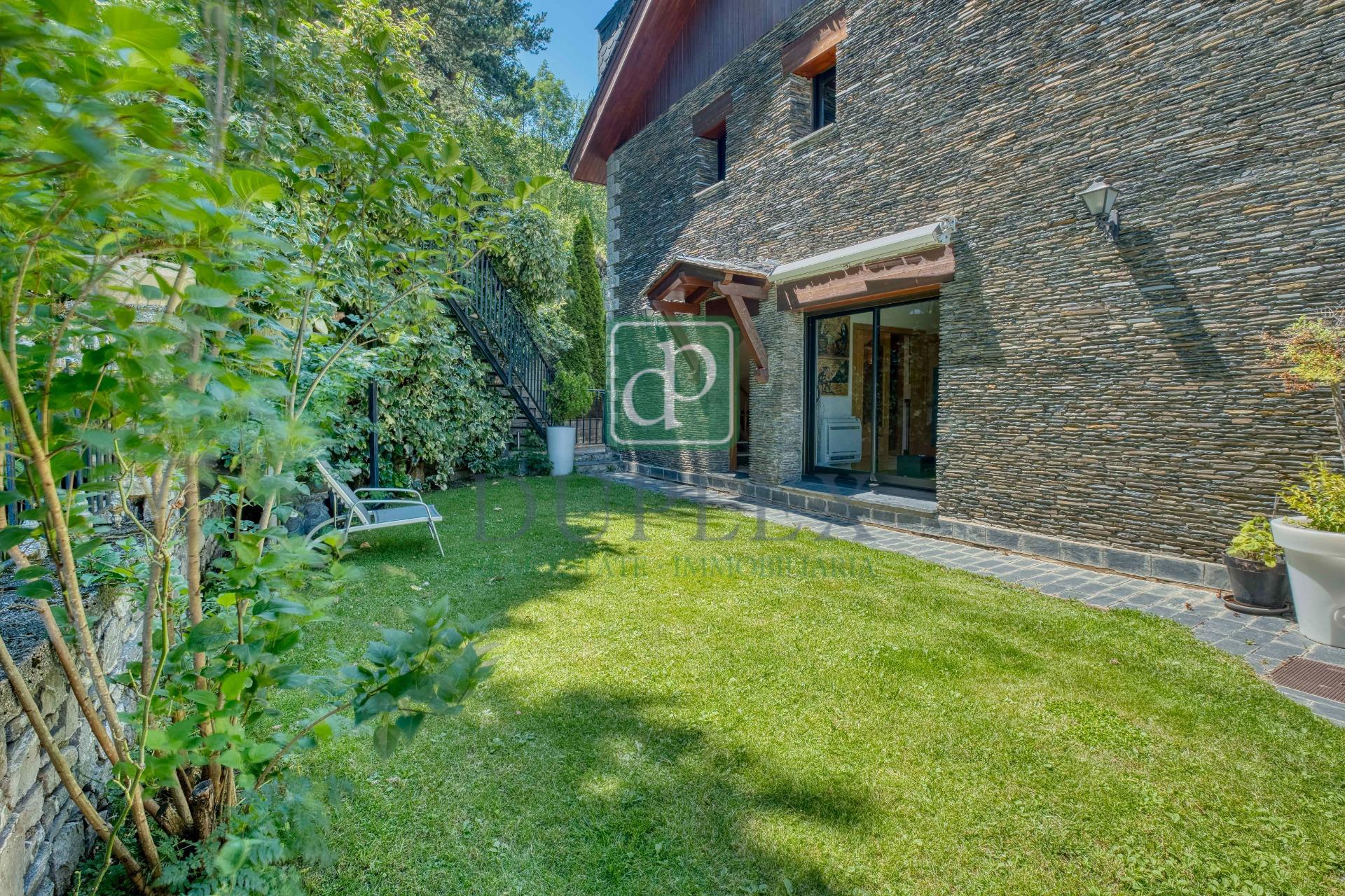 Exclusiva Casa Adosada en Venta en La Massana