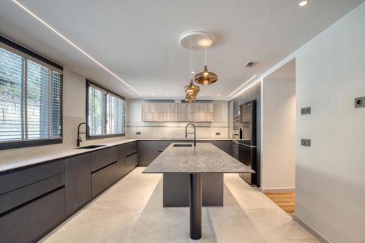 Atico triplex con piscina privada interior