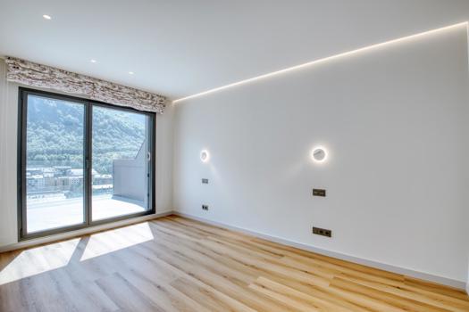 Atico triplex con piscina privada interior