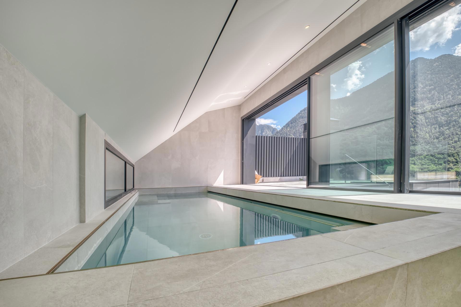 Atico triplex con piscina privada interior