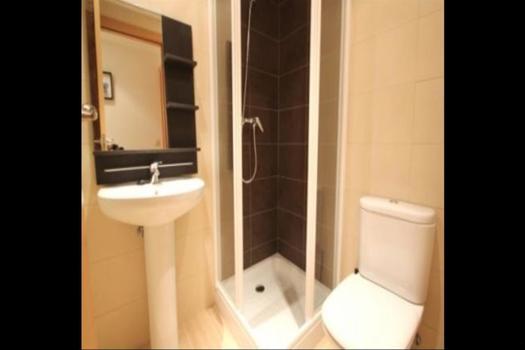 Piso en venta en Encamp de 74 m² con plaza de aparcamiento