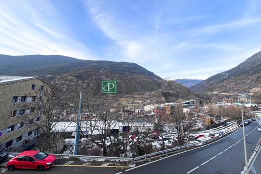 Piso de tres habitaciones en Encamp en venta