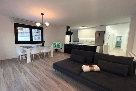 Piso de tres habitaciones en Encamp en venta