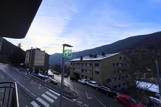 Piso de tres habitaciones en Encamp en venta