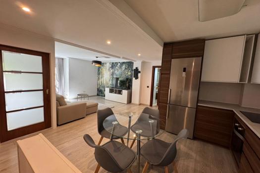 Se vende apartamento de 85 m² con tres habitaciones en Arinsal.