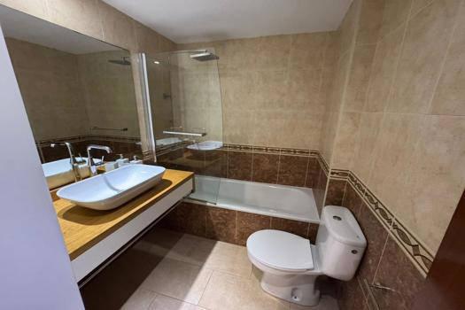 Se vende apartamento de 85 m² con tres habitaciones en Arinsal.