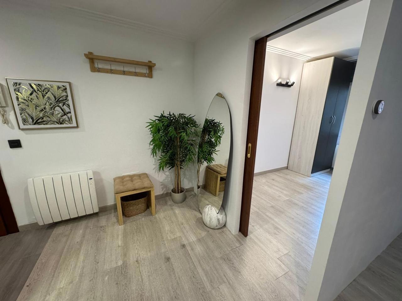 Se vende apartamento de 85 m² con tres habitaciones en Arinsal.