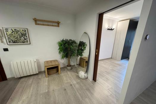 Se vende apartamento de 85 m² con tres habitaciones en Arinsal.