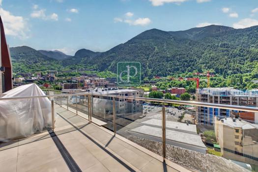 Àtic de tres habitacions en venda a Encamp