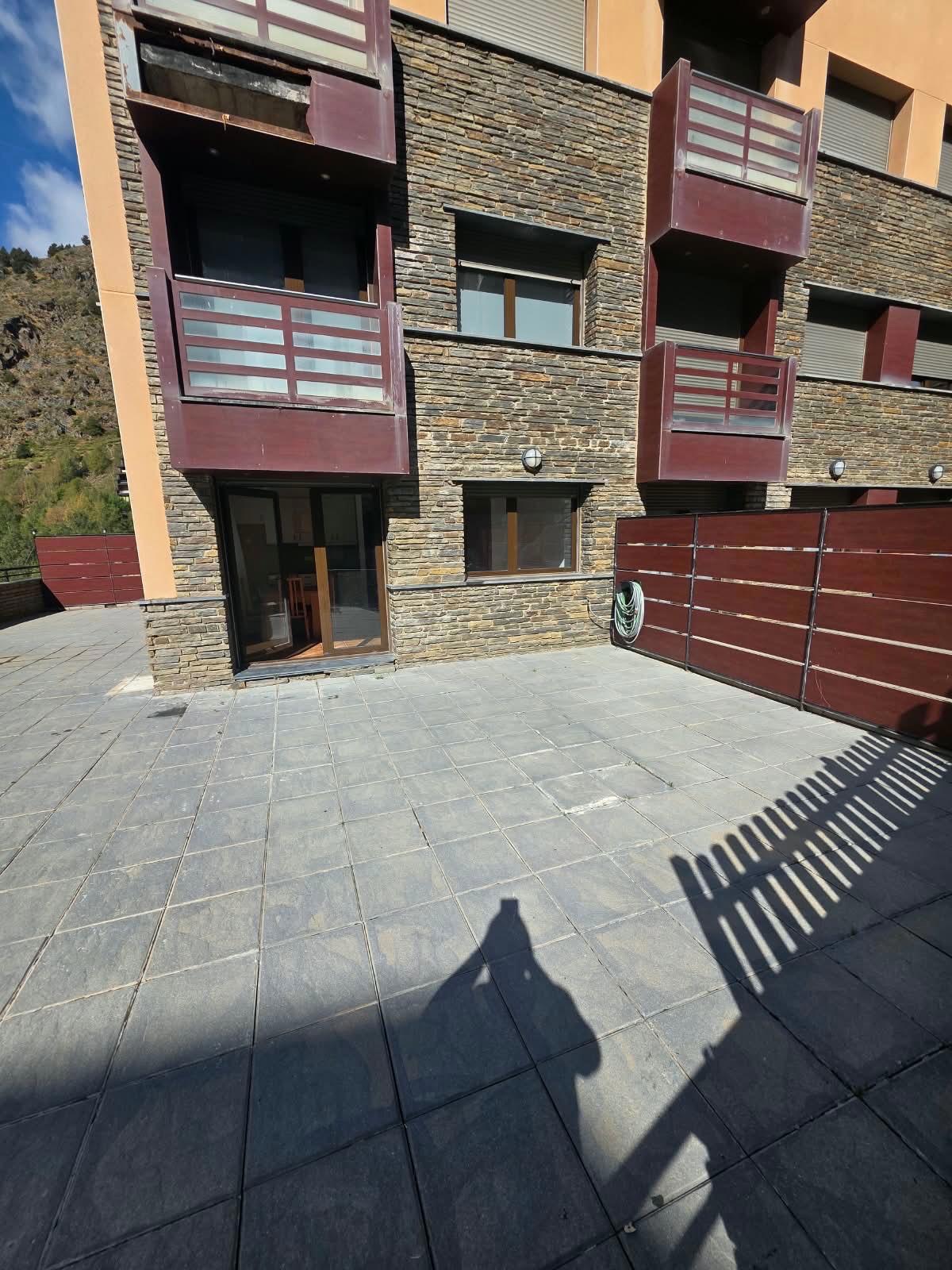 Pis de dues habitacions amb una gran terrassa a Incles